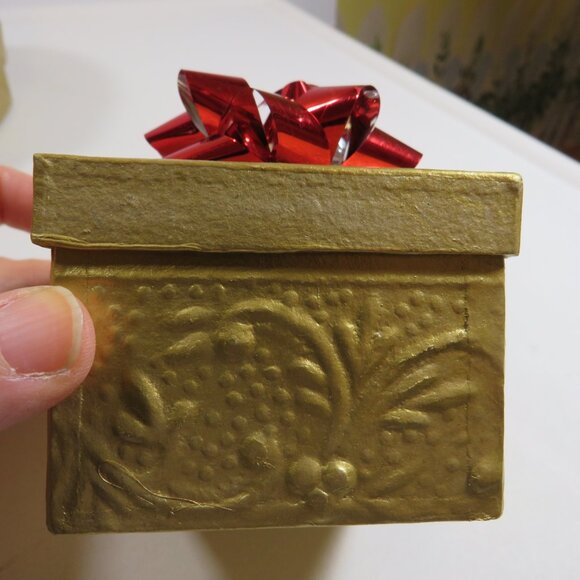 Collection of (8) valentine’s gift boxes (NEW) - Picture 14 of 16